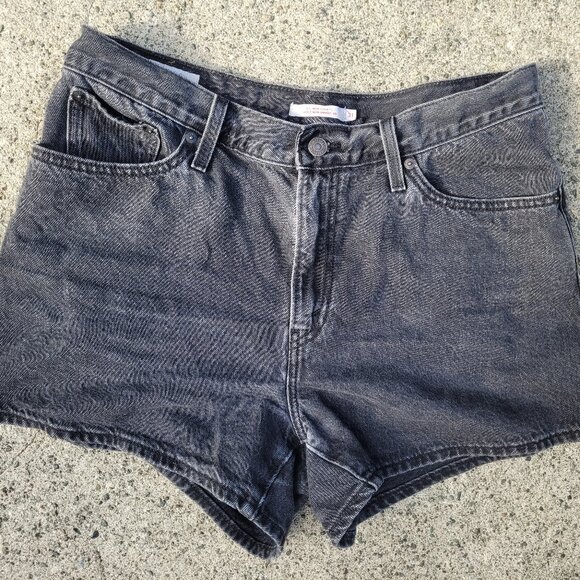 Price Drop! Levi's 80s Mom Shorts Size 31 - Picture 1 of 6
